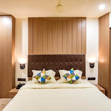 Hotel Nexus Райкот Екстериор снимка