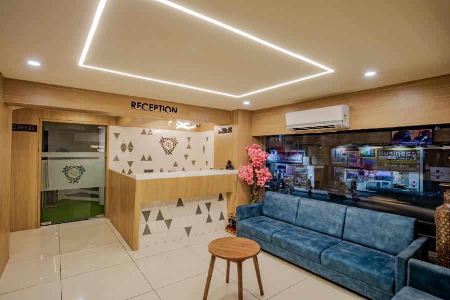 Hotel Nexus Райкот Екстериор снимка