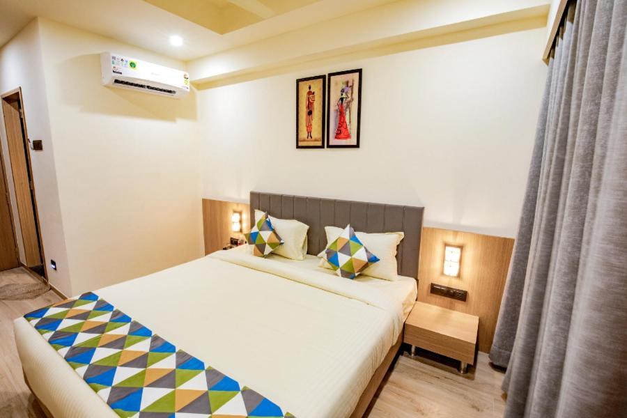 Hotel Nexus Райкот Екстериор снимка