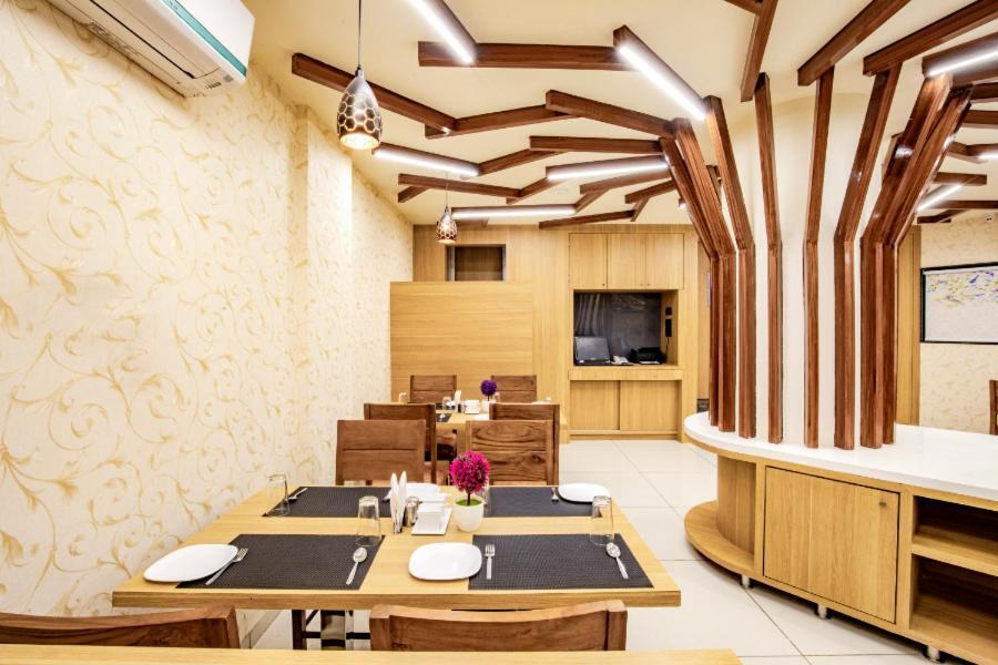 Hotel Nexus Райкот Екстериор снимка