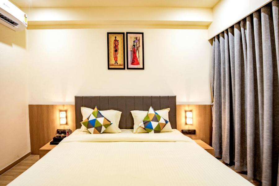 Hotel Nexus Райкот Екстериор снимка