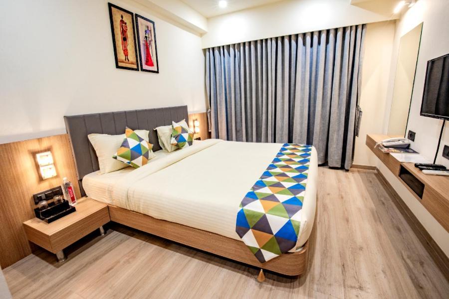 Hotel Nexus Райкот Екстериор снимка